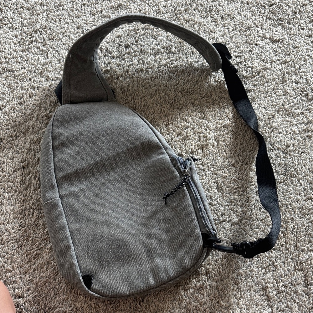 Travelon Gray Crossbody Sling Bag - Picture 3 of 4